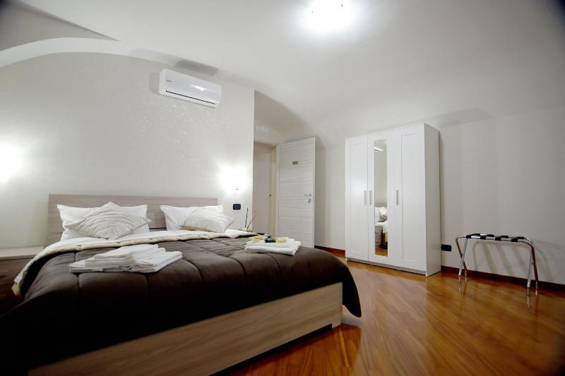 Montesanto Group image