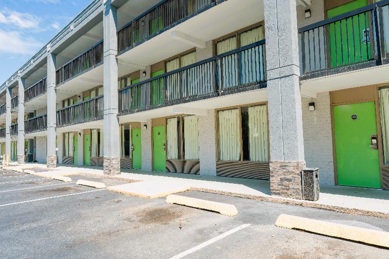 Sandston Inn image
