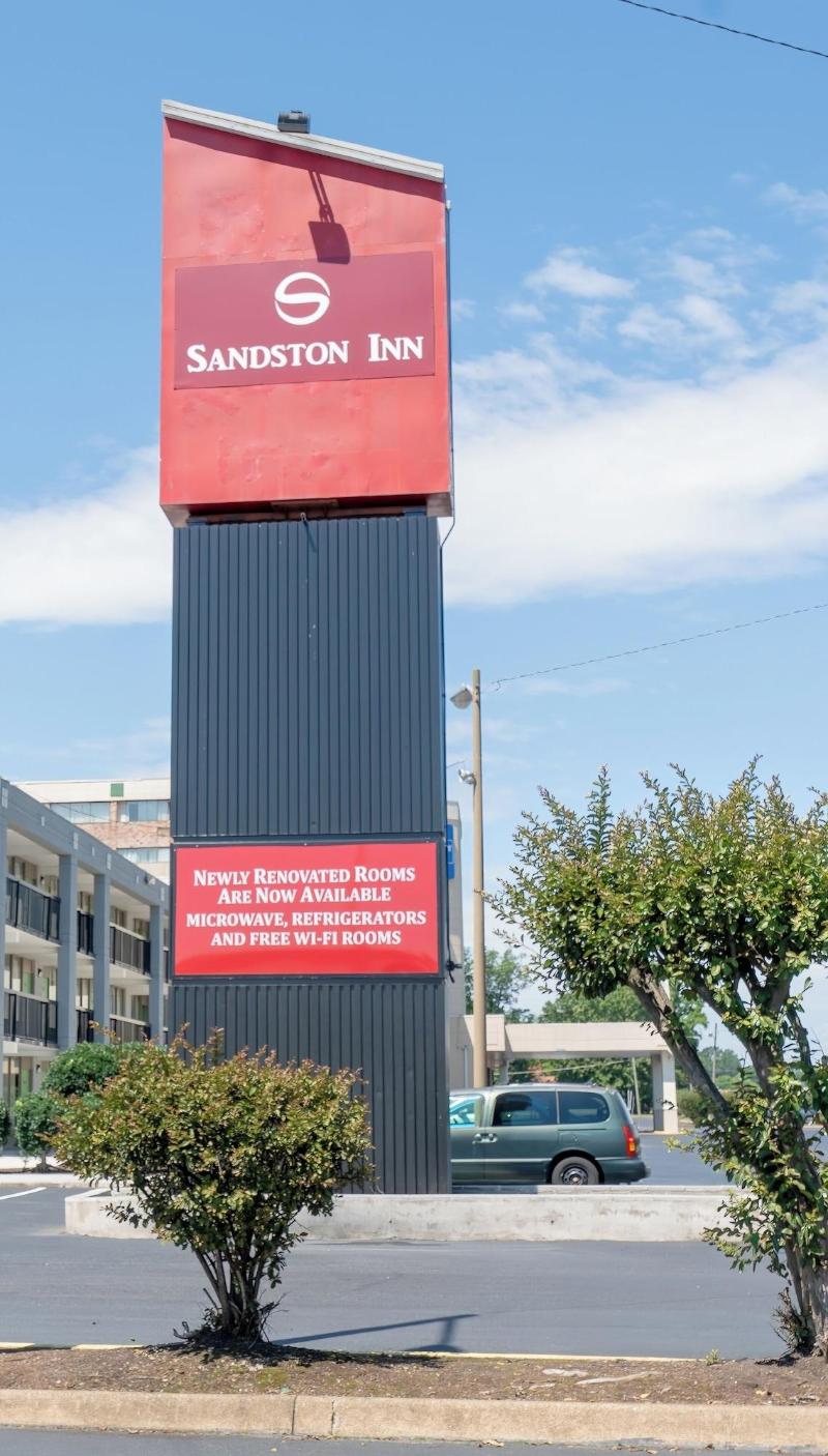 Sandston Inn image