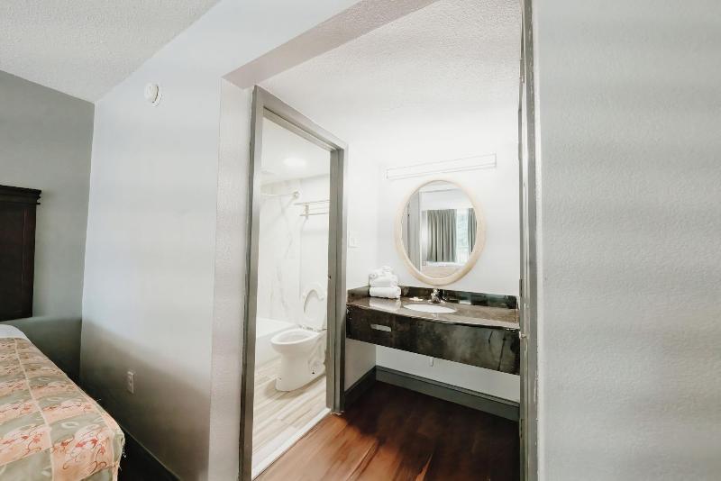 Sandston Inn image