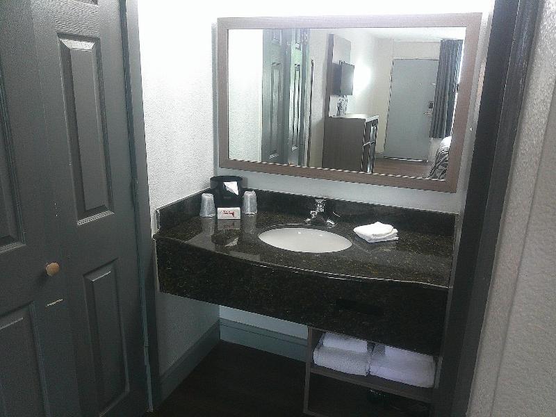 Sandston Inn image