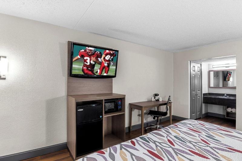 Sandston Inn image