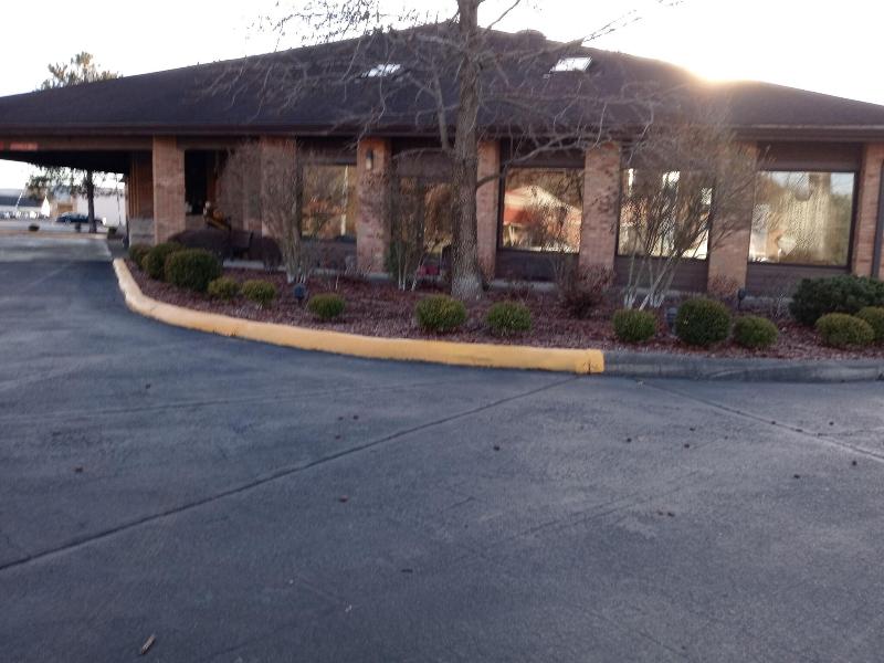 New Martinsville Inn image