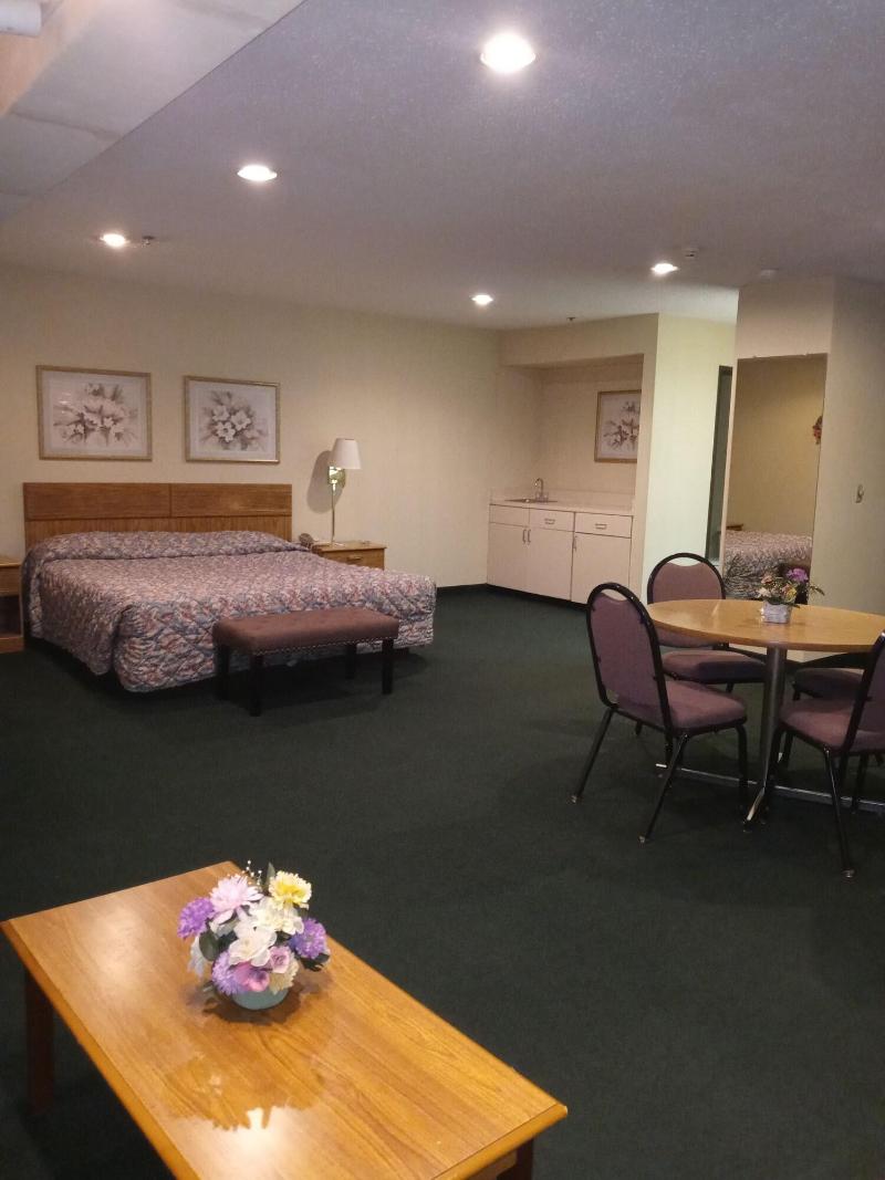 New Martinsville Inn image