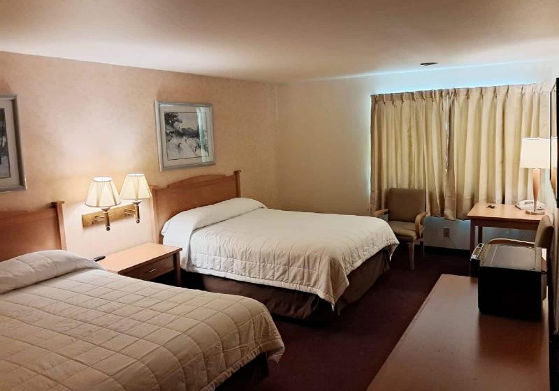Summit Inn image