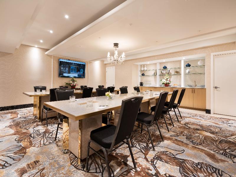 Azur Legacy Collection Hotel image