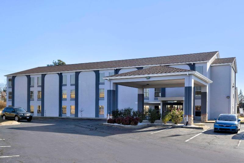 Quality Inn Spartanburg image