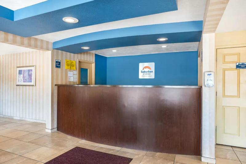 Suburban Studios Branson On The Strip image