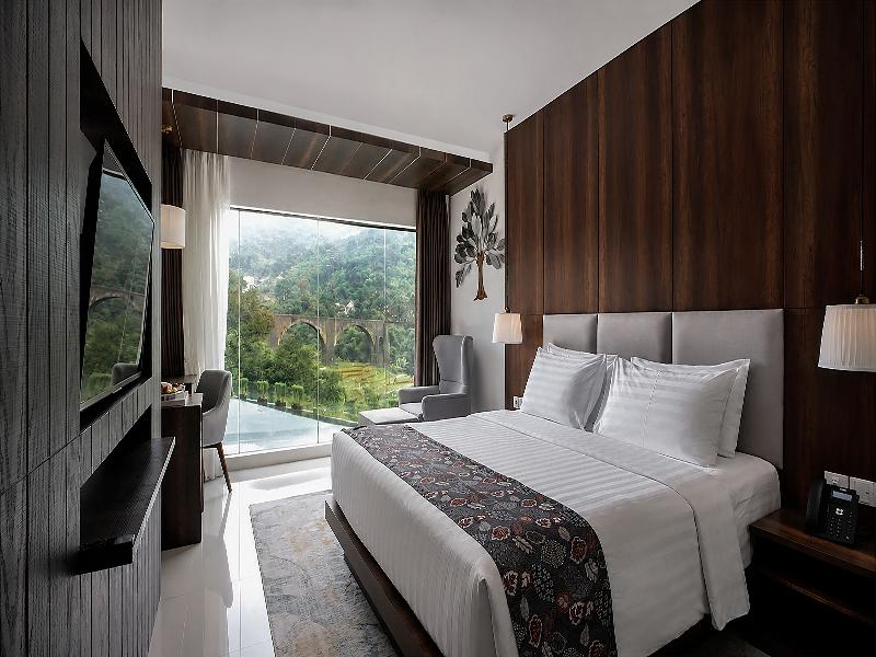 Forest Hills Hotel Ciwidey image
