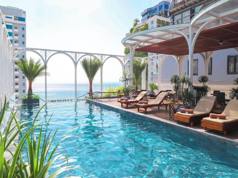 Golden Lotus Luxury Danang Hotel image