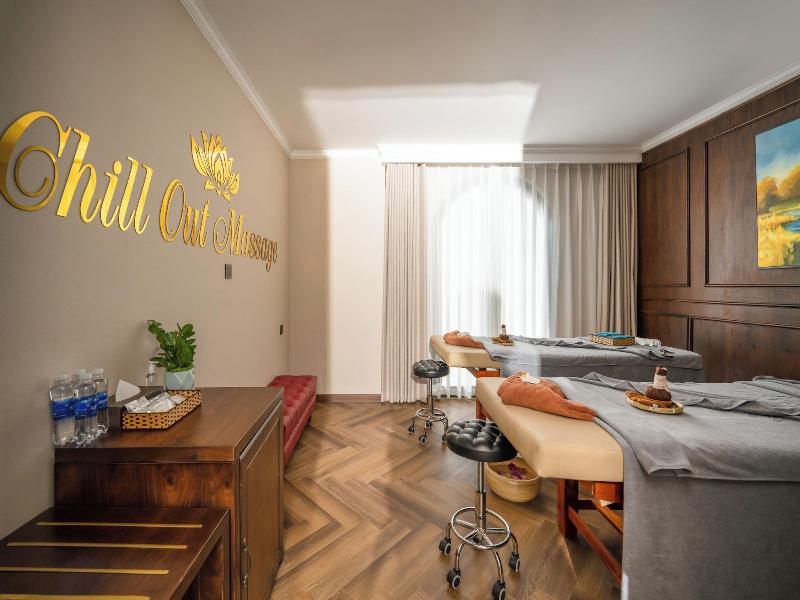Golden Lotus Luxury Danang Hotel image