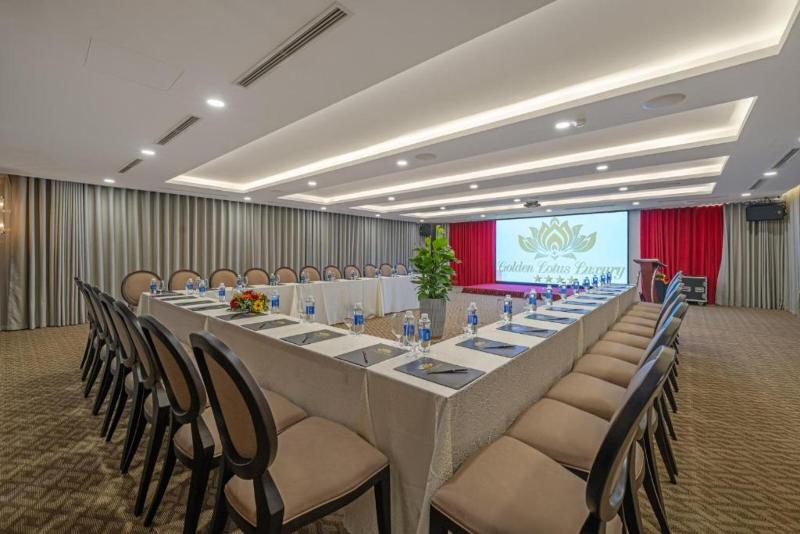 Golden Lotus Luxury Danang Hotel image