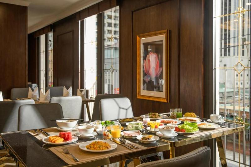 Golden Lotus Luxury Danang Hotel image