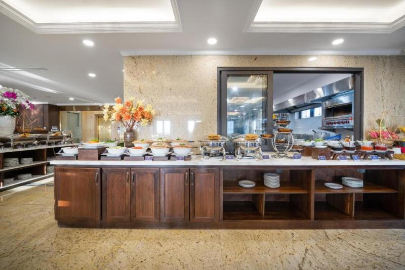 Golden Lotus Luxury Danang Hotel image
