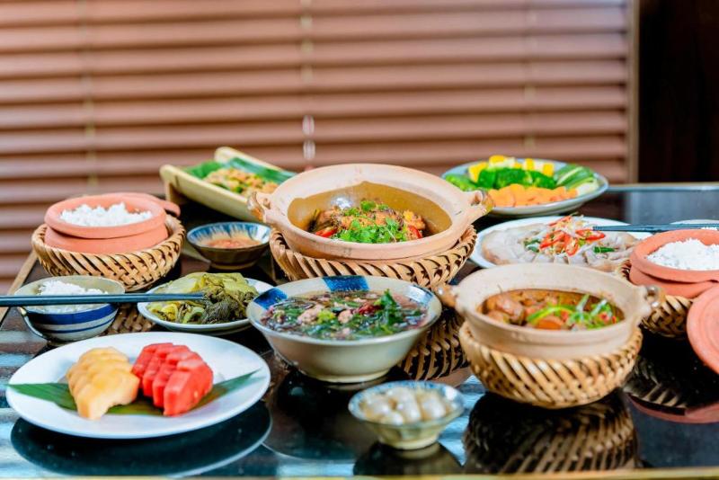 Golden Lotus Luxury Danang Hotel image