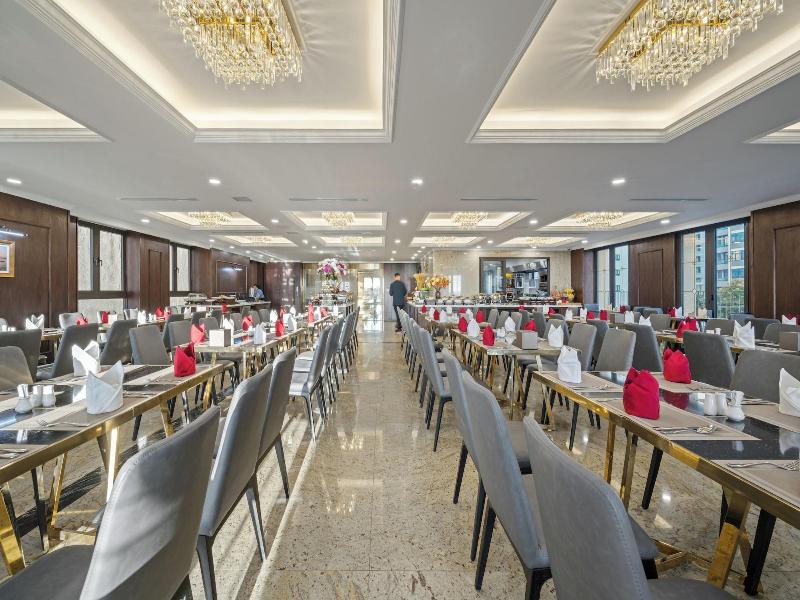Golden Lotus Luxury Danang Hotel image