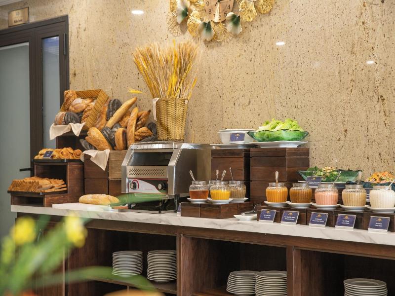 Golden Lotus Luxury Danang Hotel image