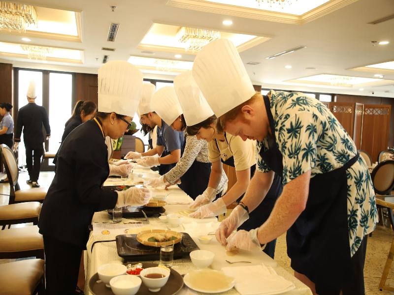 Golden Lotus Luxury Danang Hotel image
