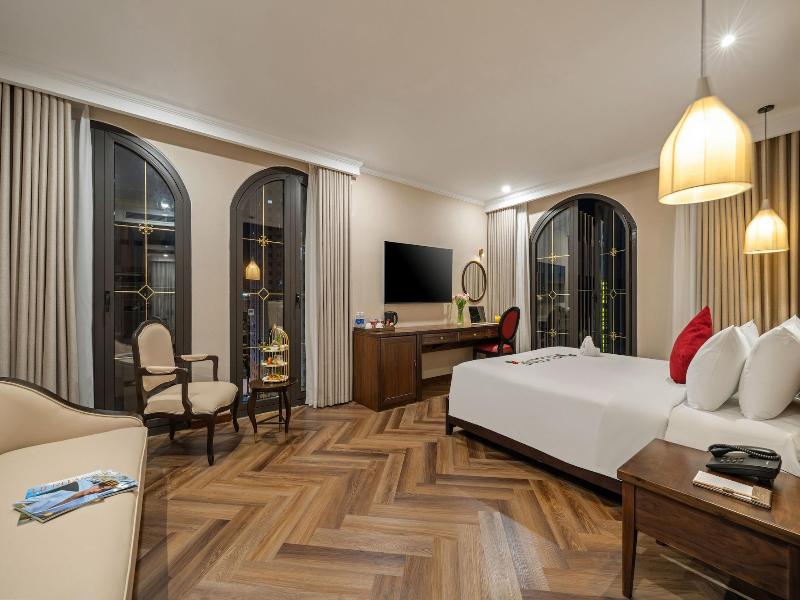 Golden Lotus Luxury Danang Hotel image