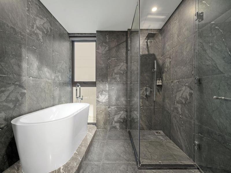 Golden Lotus Luxury Danang Hotel image