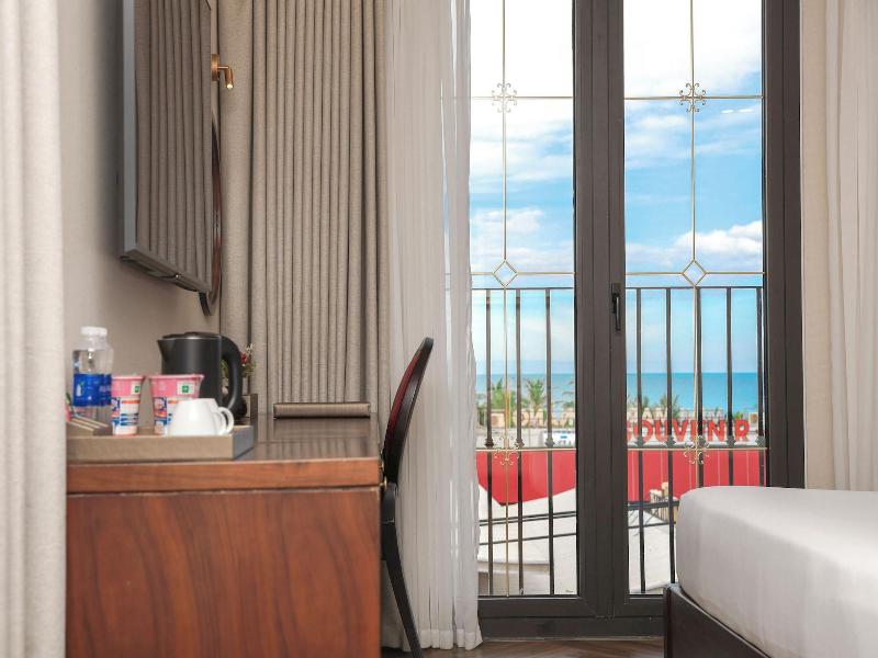 Golden Lotus Luxury Danang Hotel image