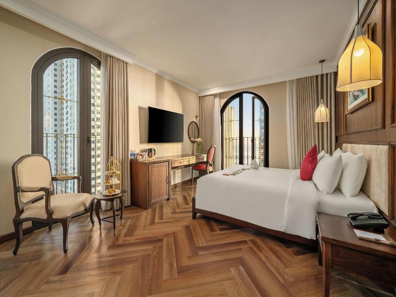 Golden Lotus Luxury Danang Hotel image