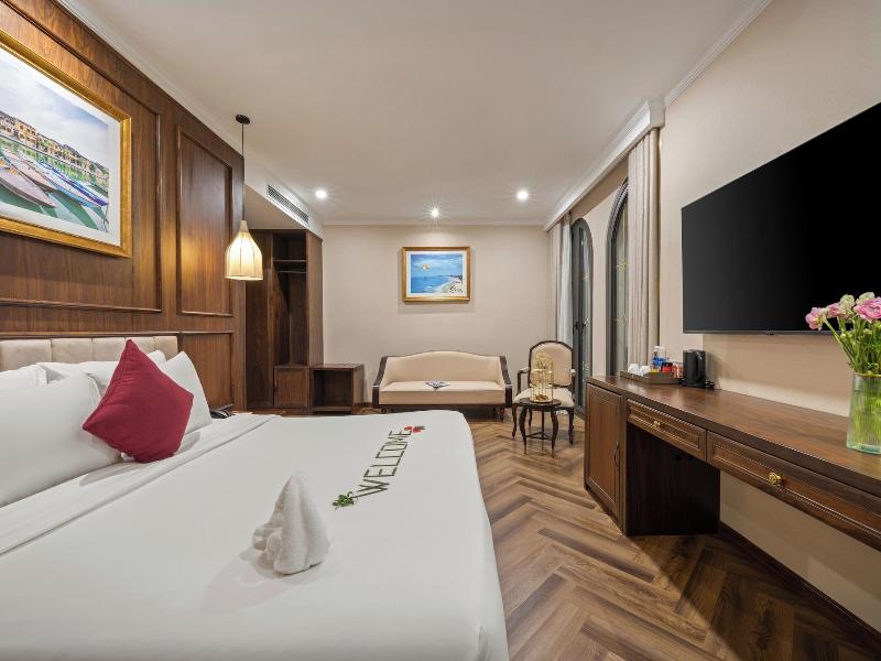 Golden Lotus Luxury Danang Hotel image