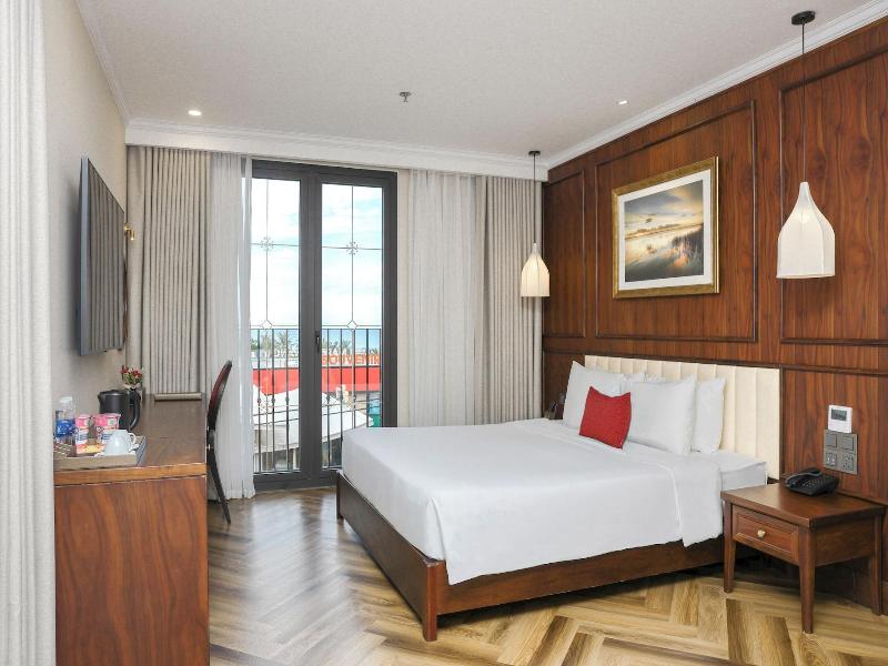 Golden Lotus Luxury Danang Hotel image