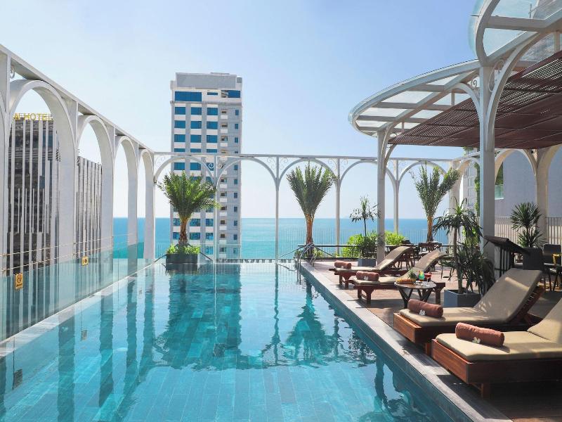 Golden Lotus Luxury Danang Hotel image