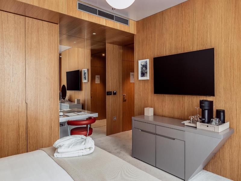 Met Boutique Hotel image
