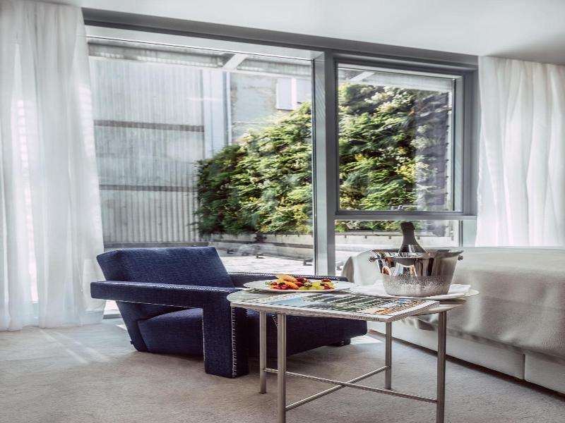 Met Boutique Hotel image