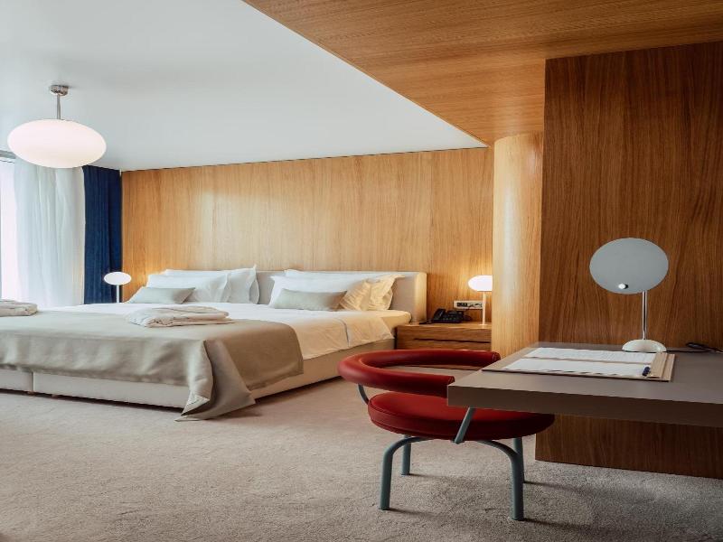 Met Boutique Hotel image