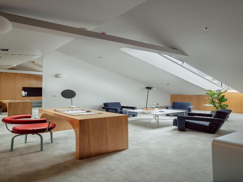 Met Boutique Hotel image