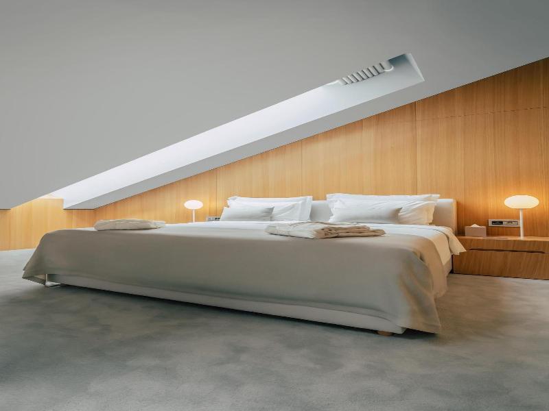 Met Boutique Hotel image
