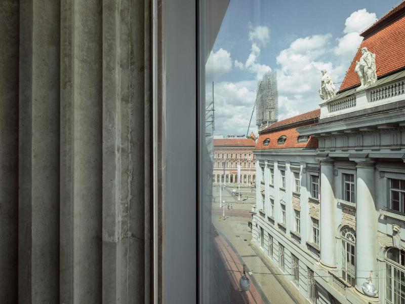 Met Boutique Hotel image