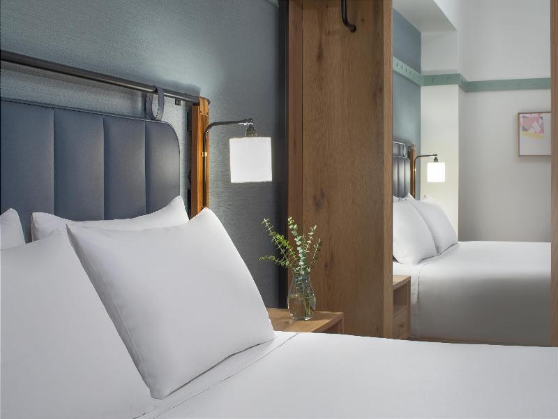 Hyatt Centric Rittenhouse Square Philadelphia image