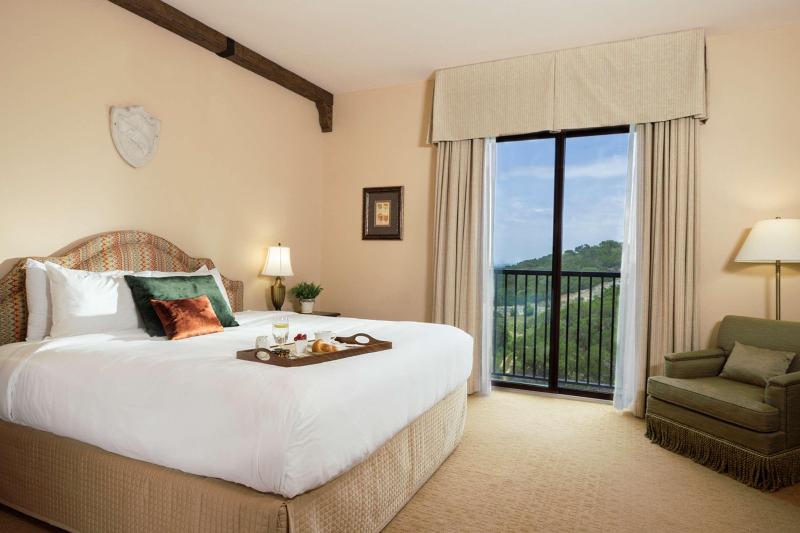 Hotel Viata image