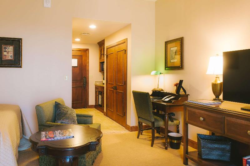 Hotel Viata image