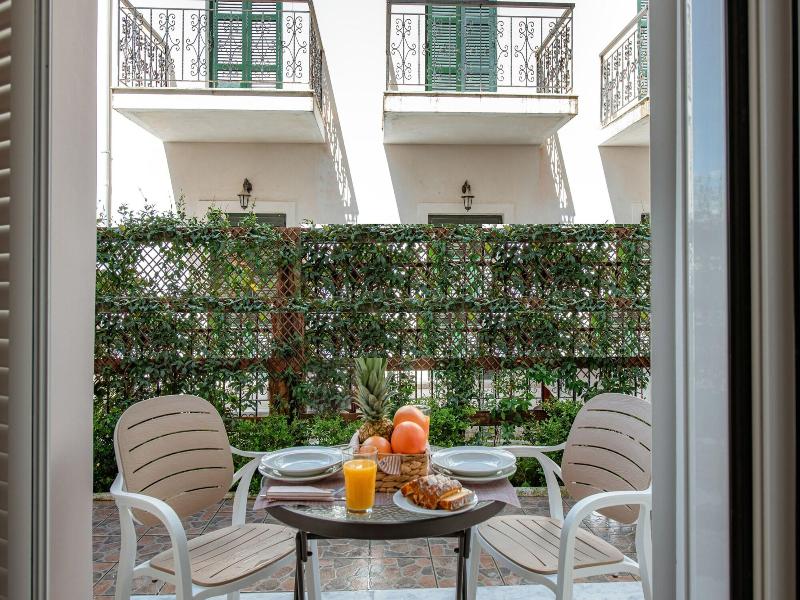 Korina Apart Hotel image