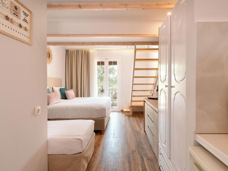 Korina Apart Hotel image
