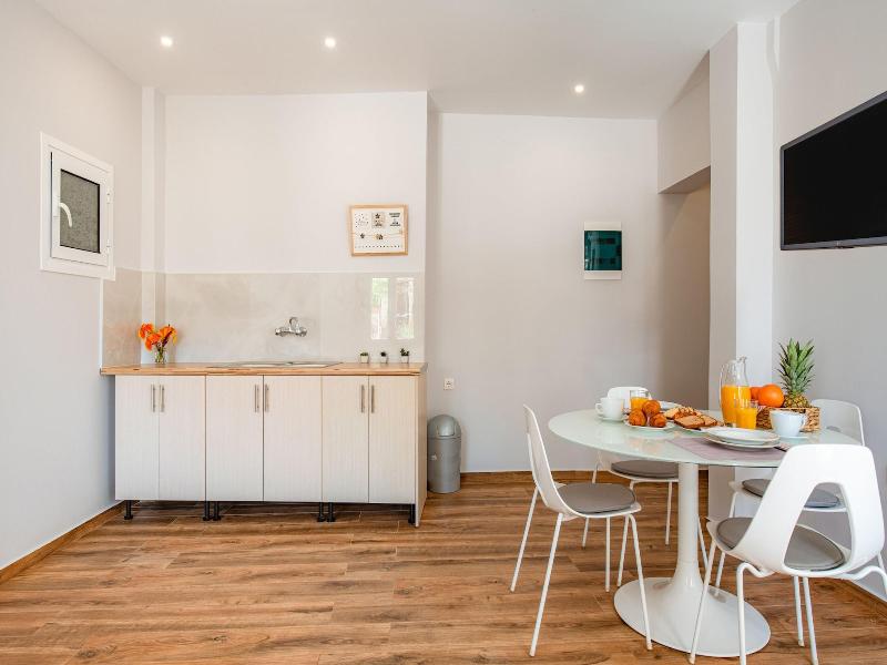 Korina Apart Hotel image