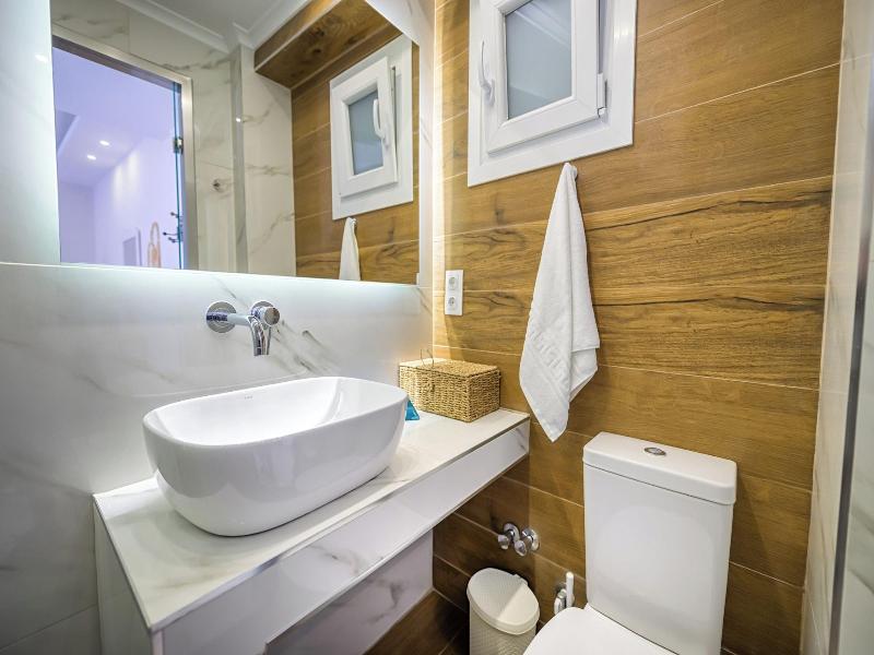 Korina Apart Hotel image