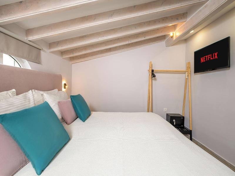 Korina Apart Hotel image
