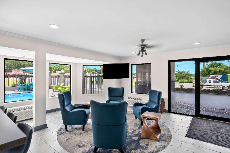 Quality Inn & Suites Monticello Ar image