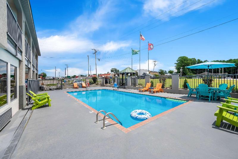 Quality Inn & Suites Monticello Ar image