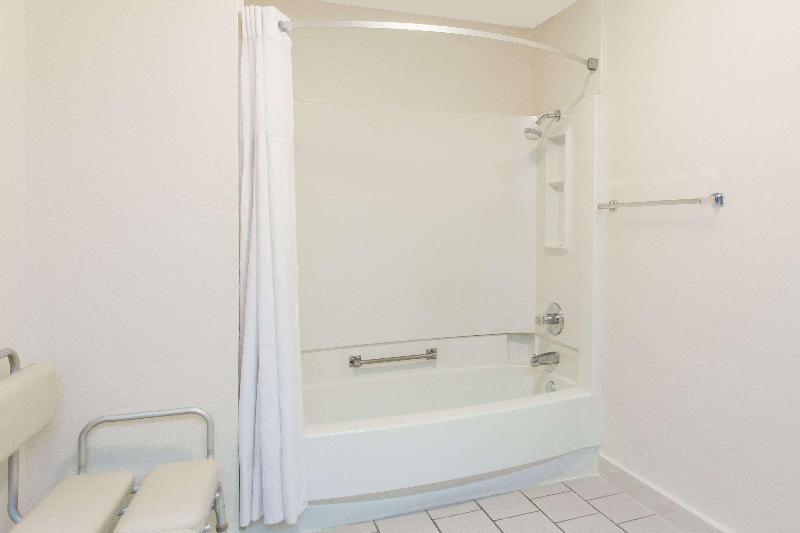 Quality Inn & Suites Monticello Ar image