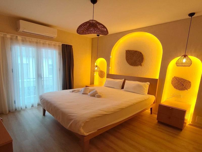 Avenue Hotel image
