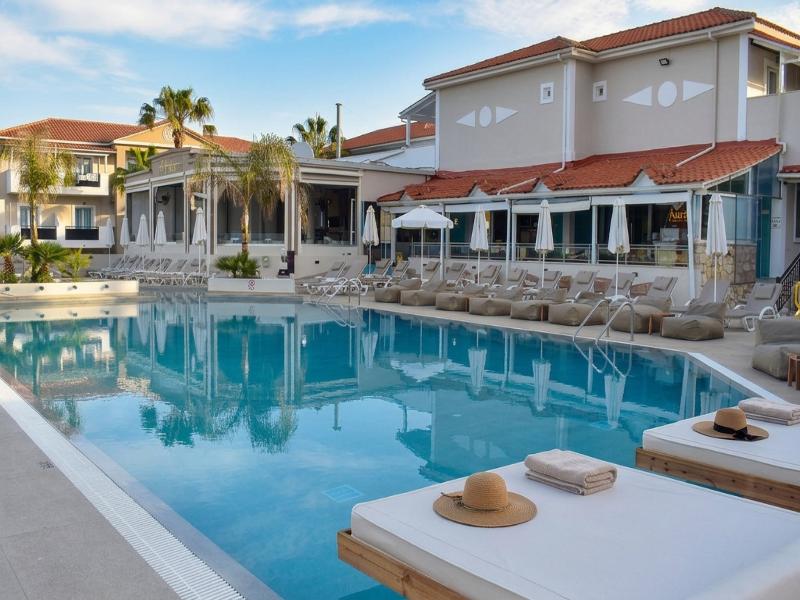Dennys Inn image