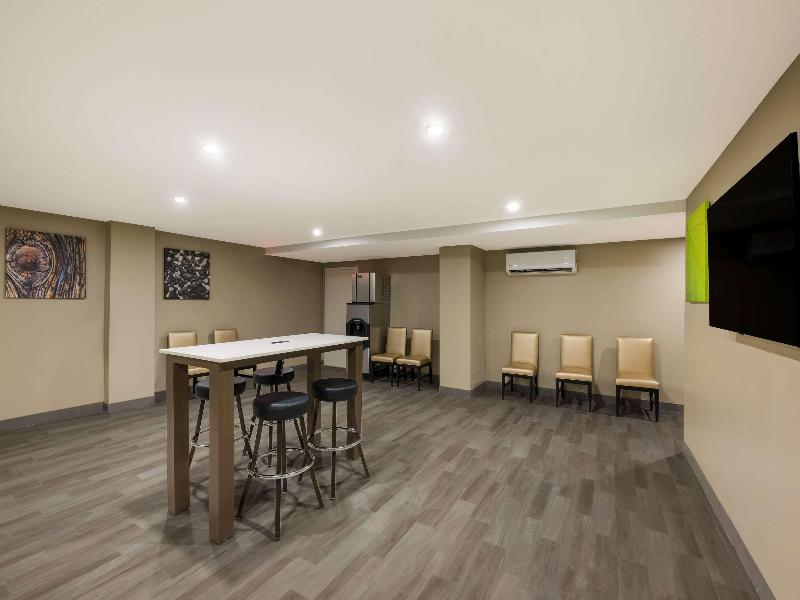 Sleep Inn Bronx - Soundview image