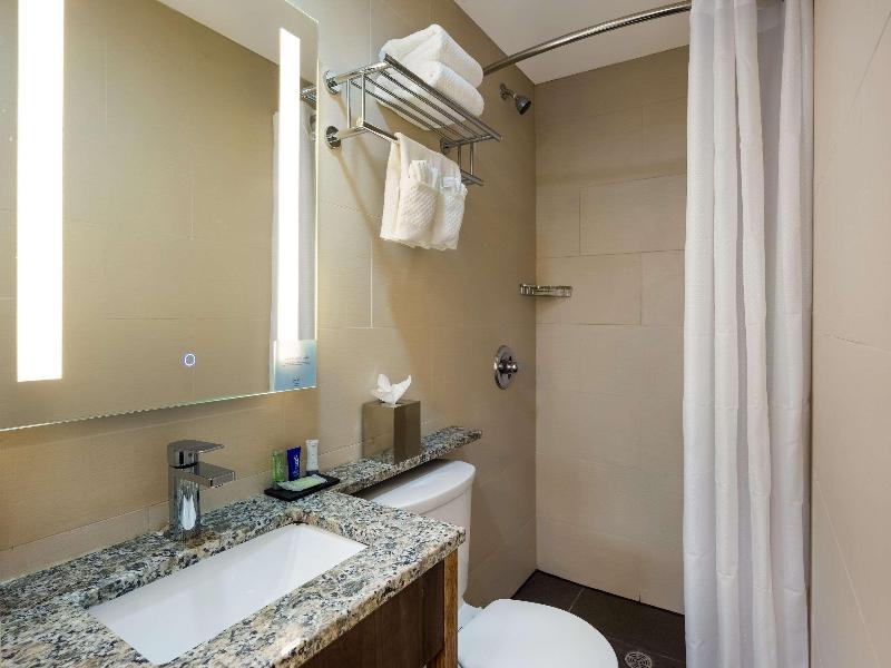 Sleep Inn Bronx - Soundview image